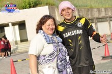 Dina Loret de Mola orgullosa de su hijo Hugo Fernandes, el capitán del equipo ganador.